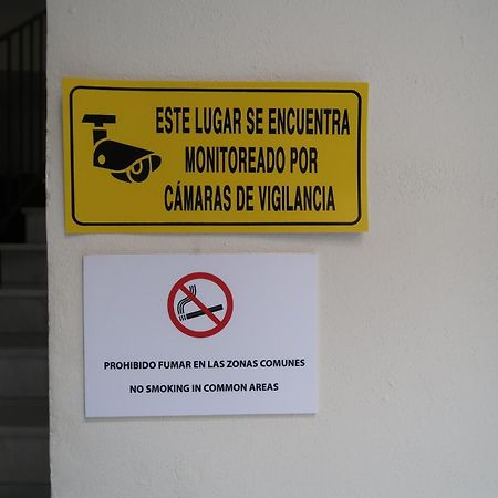 J & E Malaga Center Apartamentos Eksteriør billede