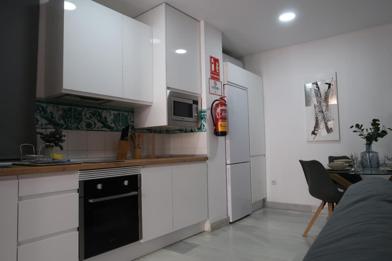 J & E Malaga Center Apartamentos Eksteriør billede