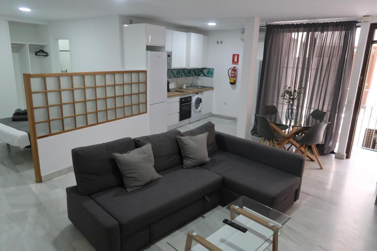J & E Malaga Center Apartamentos Eksteriør billede