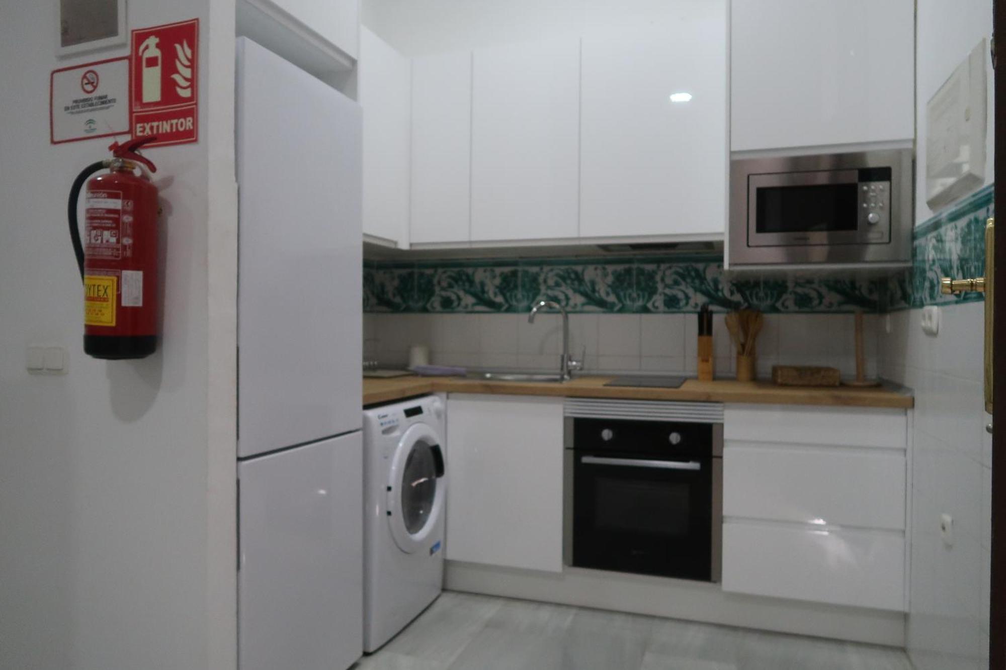 J & E Malaga Center Apartamentos Eksteriør billede